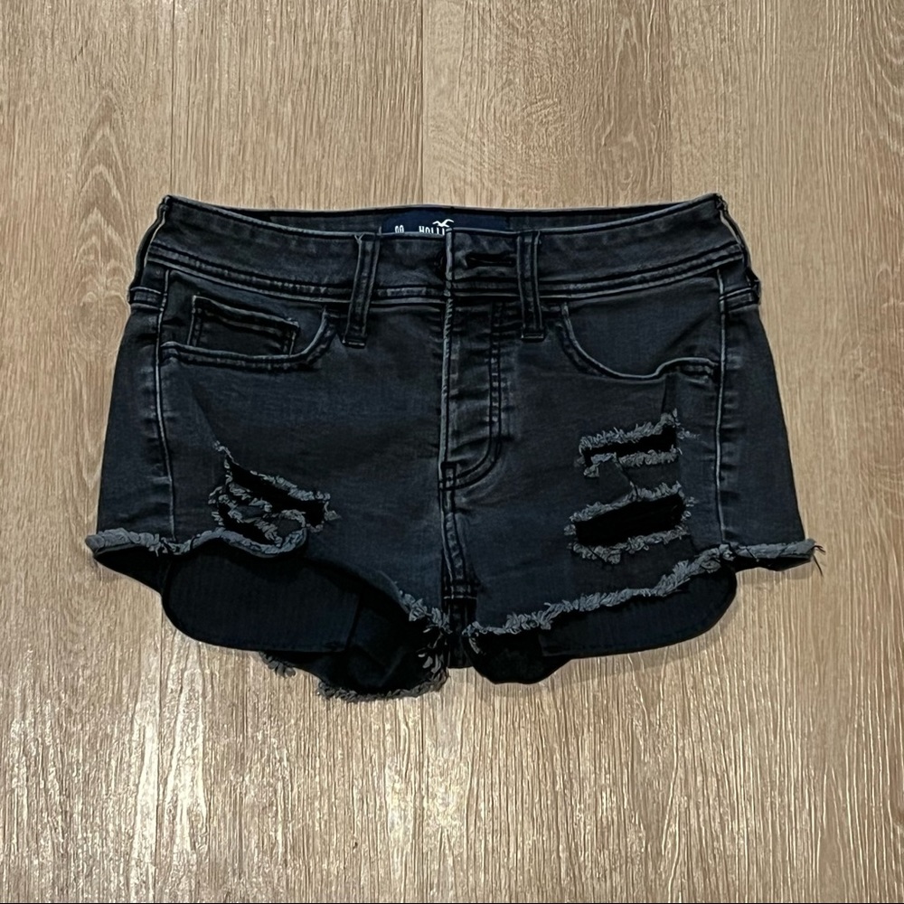 cheeky Hollister shorts